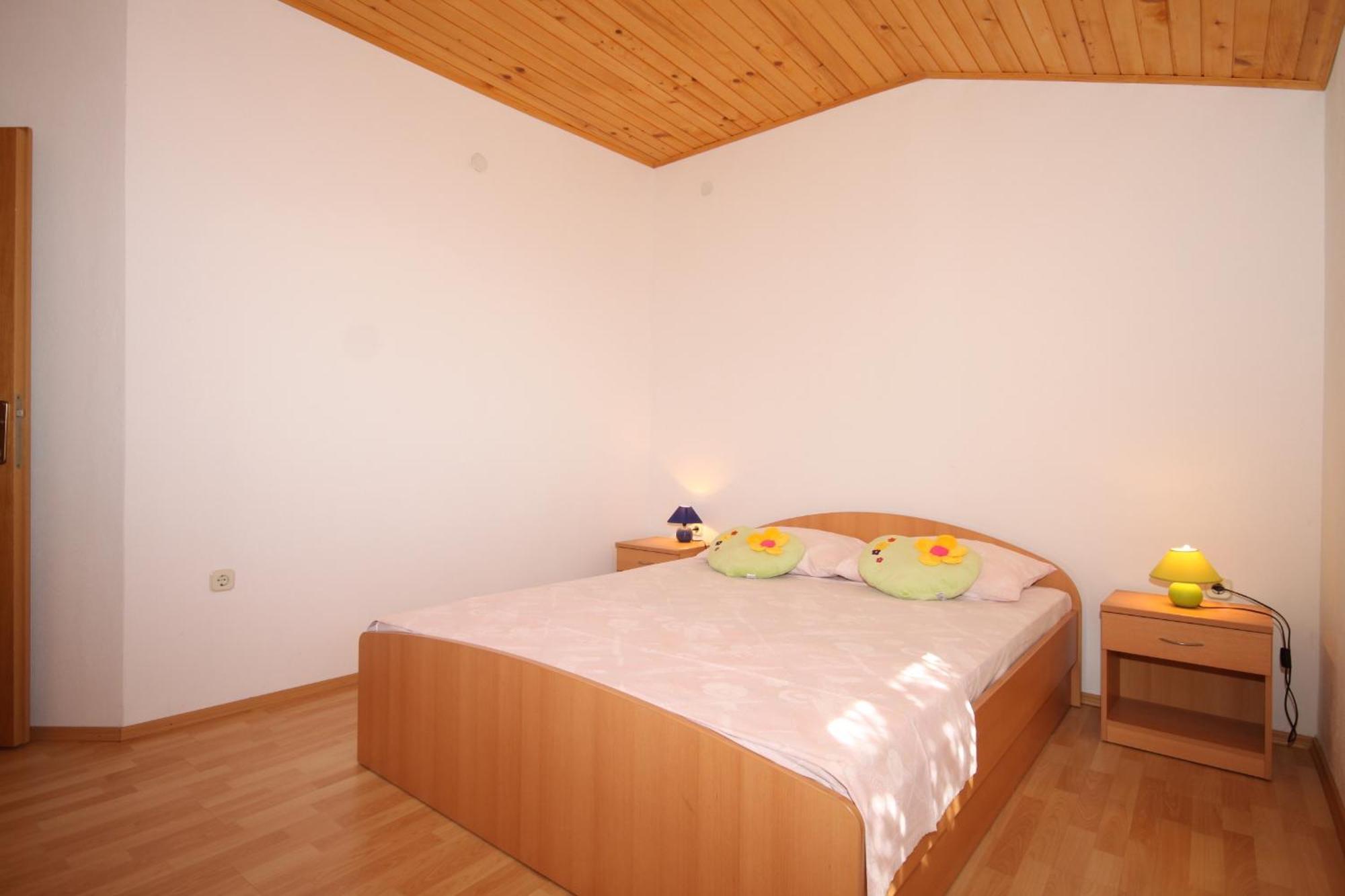 Apartments With A Parking Space Ivan Dolac, Hvar - 8797 Номер фото